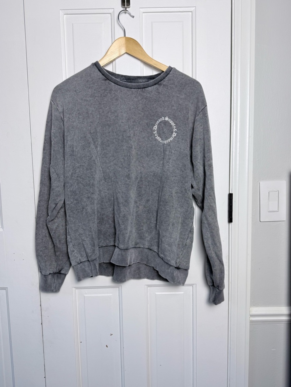 Washed Gray Crewneck Sweatshirt - Casual Women's Pullover